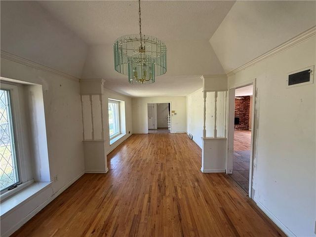 5205 W 99th Street, Overland Park, KS 66207