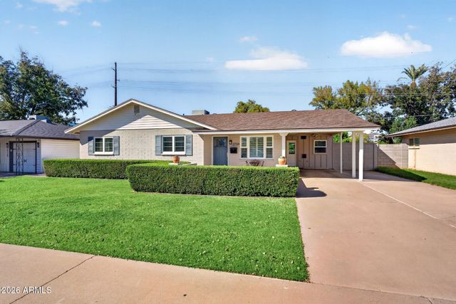 2734 E HIGHLAND Avenue, Phoenix, AZ 85016