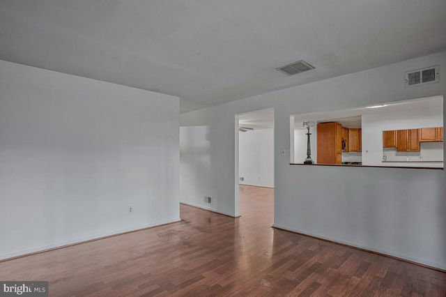 3905 BREWSTER CT, Waldorf, MD 20601