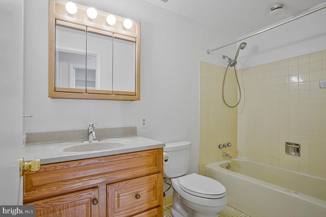 3905 BREWSTER CT, Waldorf, MD 20601