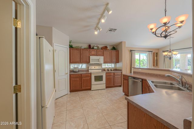 120 S LUCIA Lane, Casa Grande, AZ 85194