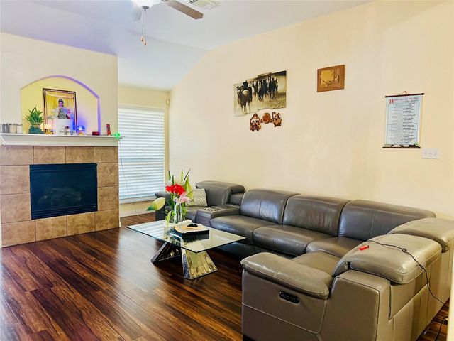 12431 Heritage Grove Drive, Houston, TX 77066