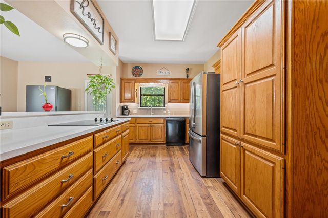 67 County Road 2190, Cleveland, TX 77327