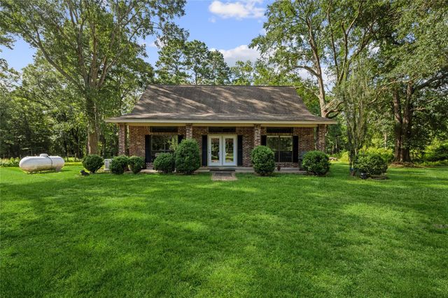 67 County Road 2190, Cleveland, TX 77327