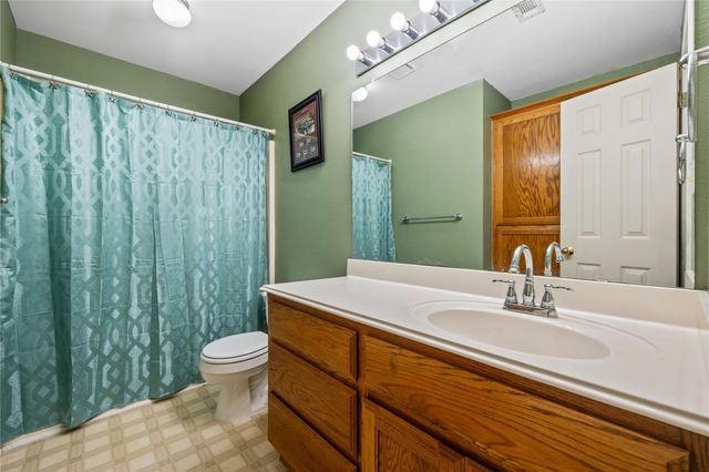 67 County Road 2190, Cleveland, TX 77327