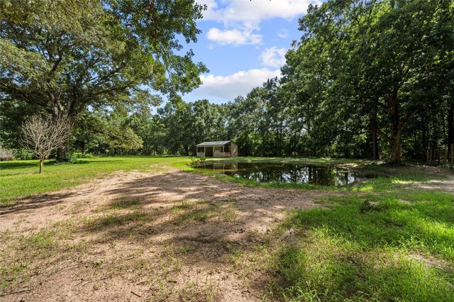 67 County Road 2190, Cleveland, TX 77327