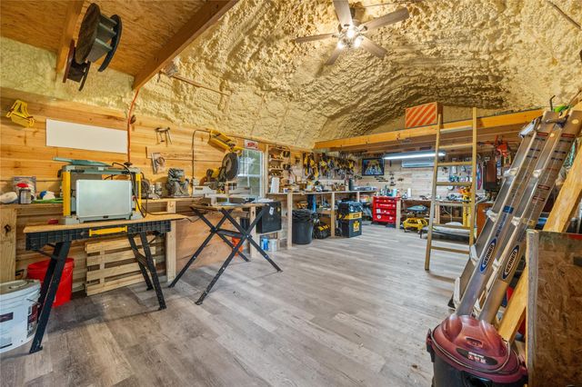 67 County Road 2190, Cleveland, TX 77327