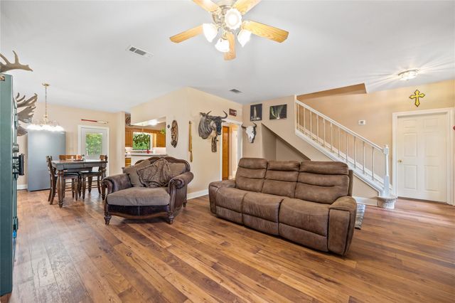 67 County Road 2190, Cleveland, TX 77327