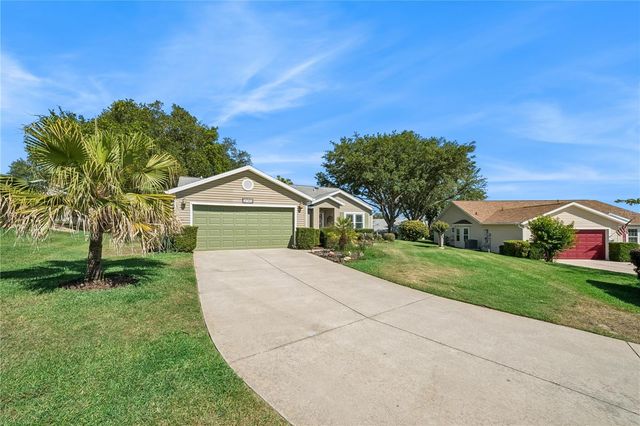 4730 SAWGRASS LAKE CIRCLE, Leesburg, FL 34748