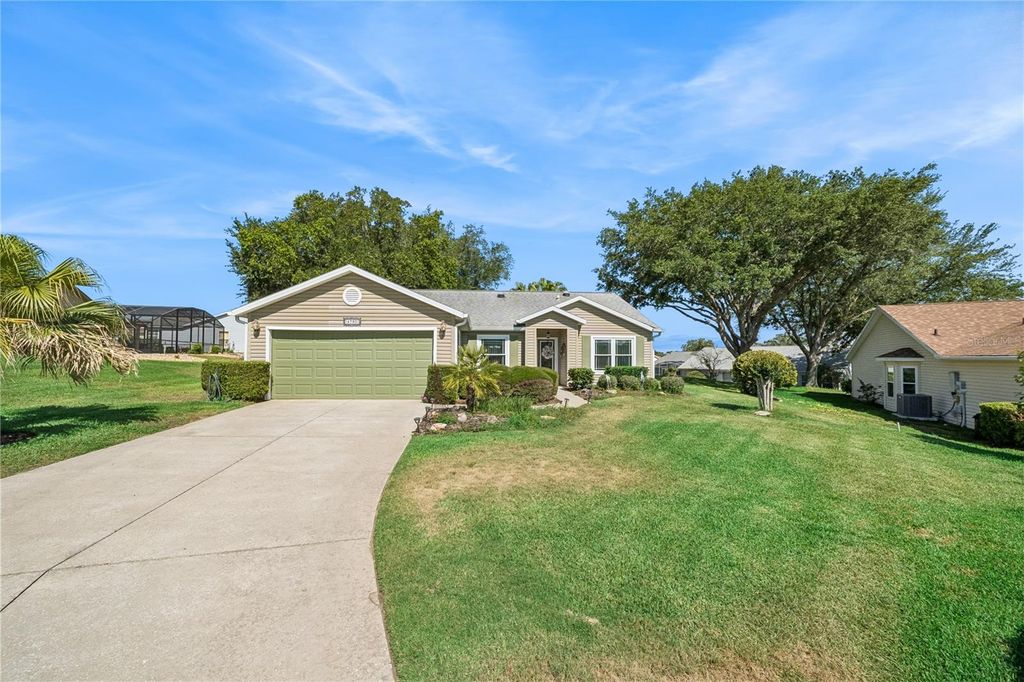 4730 SAWGRASS LAKE CIRCLE, Leesburg, FL 34748