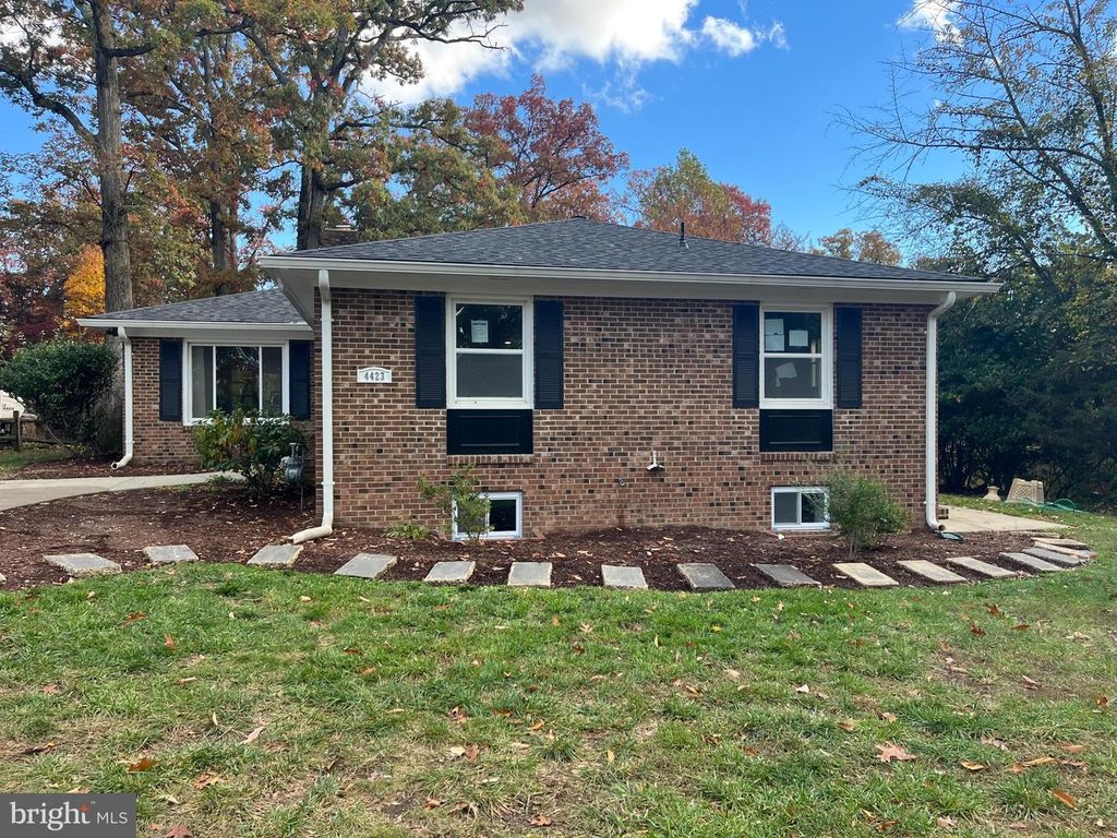 4423 UPLAND DR, Alexandria, VA 22310