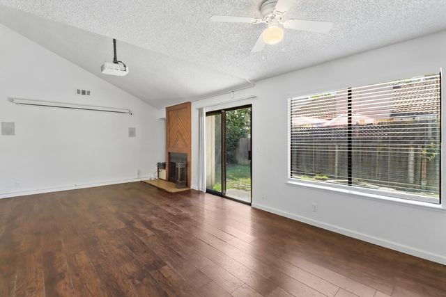 105 Ishi Cir, Sacramento, CA 95833