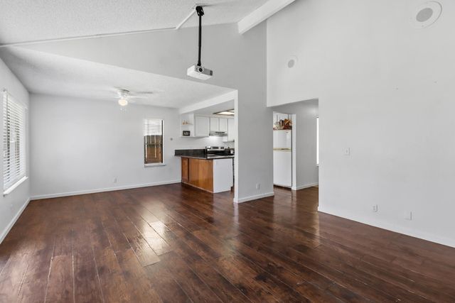 105 Ishi Cir, Sacramento, CA 95833