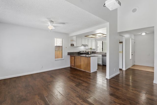 105 Ishi Cir, Sacramento, CA 95833