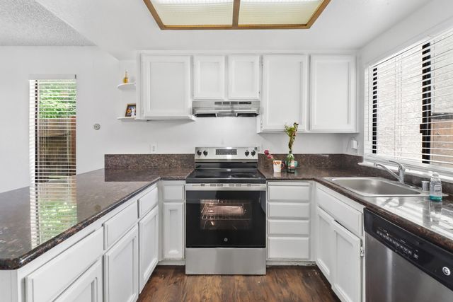 105 Ishi Cir, Sacramento, CA 95833