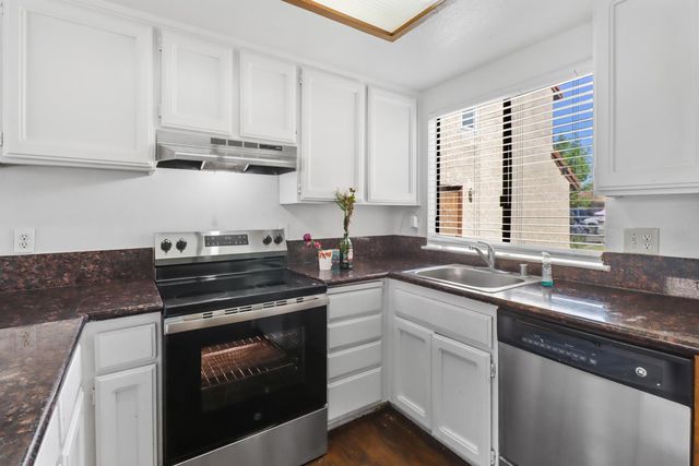 105 Ishi Cir, Sacramento, CA 95833