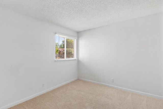 105 Ishi Cir, Sacramento, CA 95833