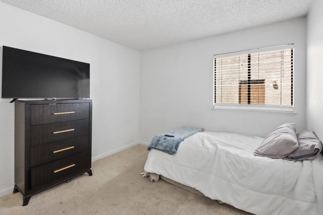 105 Ishi Cir, Sacramento, CA 95833