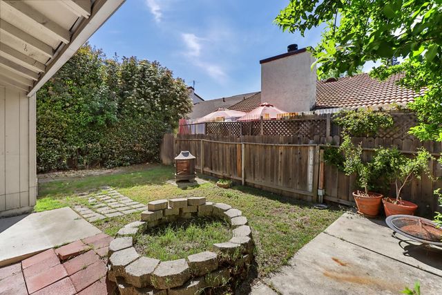 105 Ishi Cir, Sacramento, CA 95833