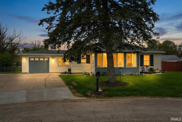 2101 E Grace Court, Muncie, IN 47302