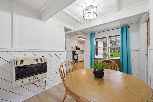 2101 E Grace Court, Muncie, IN 47302