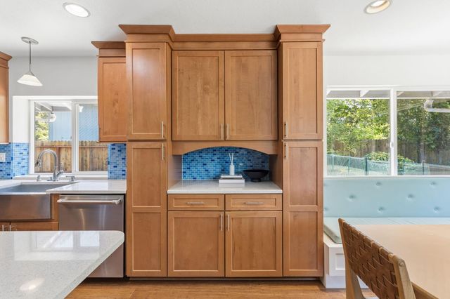3072 Latham Ln, El Dorado Hills, CA 95762