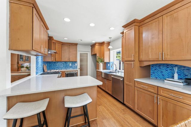 3072 Latham Ln, El Dorado Hills, CA 95762