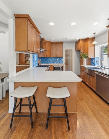 3072 Latham Ln, El Dorado Hills, CA 95762