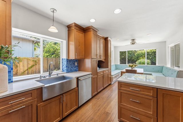 3072 Latham Ln, El Dorado Hills, CA 95762