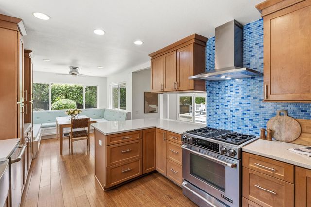 3072 Latham Ln, El Dorado Hills, CA 95762
