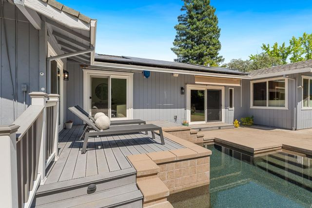 3072 Latham Ln, El Dorado Hills, CA 95762