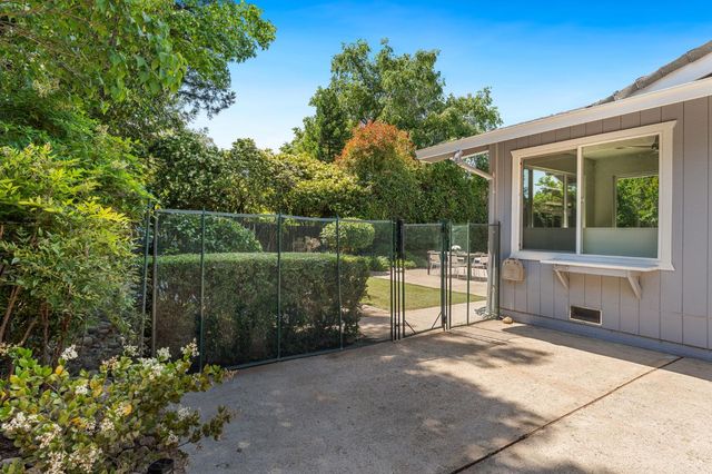 3072 Latham Ln, El Dorado Hills, CA 95762