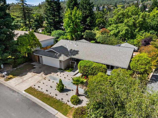 3072 Latham Ln, El Dorado Hills, CA 95762