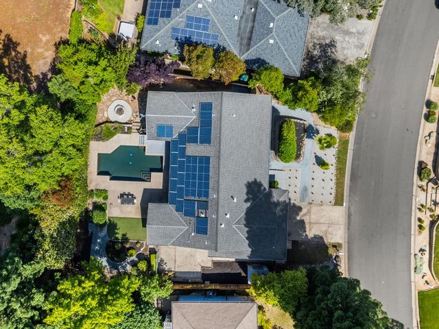 3072 Latham Ln, El Dorado Hills, CA 95762