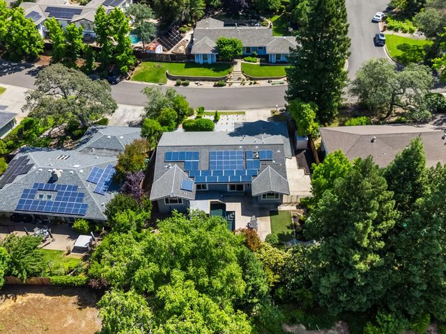 3072 Latham Ln, El Dorado Hills, CA 95762