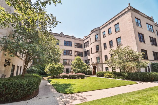 908 Greenwood Street 3W, Evanston, IL 60201