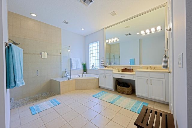 9362 Isles Cay Drive, Delray Beach, FL 33446
