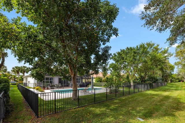 9362 Isles Cay Drive, Delray Beach, FL 33446