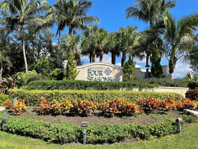 9362 Isles Cay Drive, Delray Beach, FL 33446