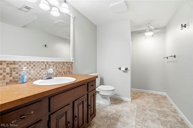 2400 Lancaster Road, Akron, OH 44313