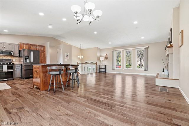 2400 Lancaster Road, Akron, OH 44313