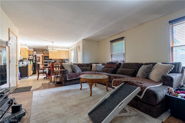 6246 Marelis Avenue NE, Canton, OH 44721