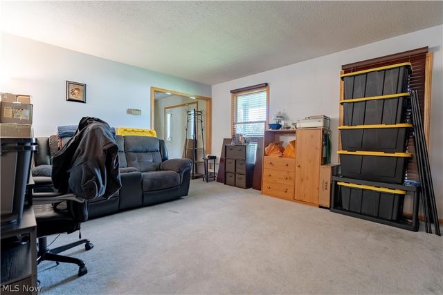 6246 Marelis Avenue NE, Canton, OH 44721