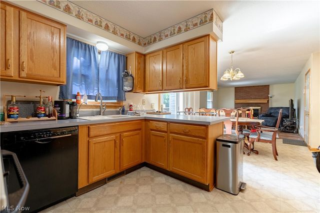6246 Marelis Avenue NE, Canton, OH 44721