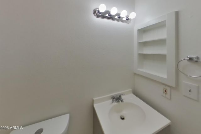 6237 W MARCONI Avenue, Glendale, AZ 85306