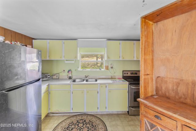 6301 LITTLE LAKE GENEVA Road, Keystone Heights, FL 32656