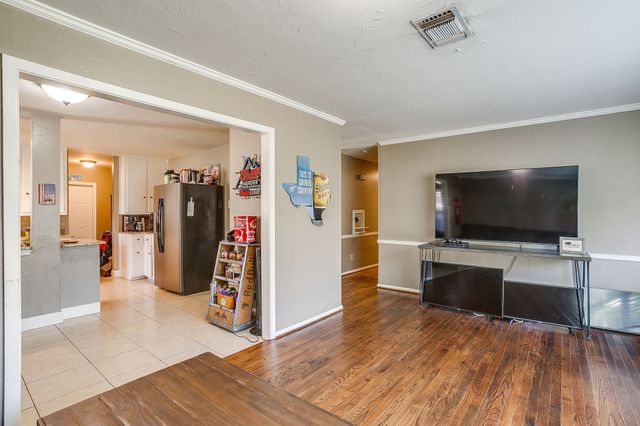 3612 Winston Road, Fort Worth, TX 76109