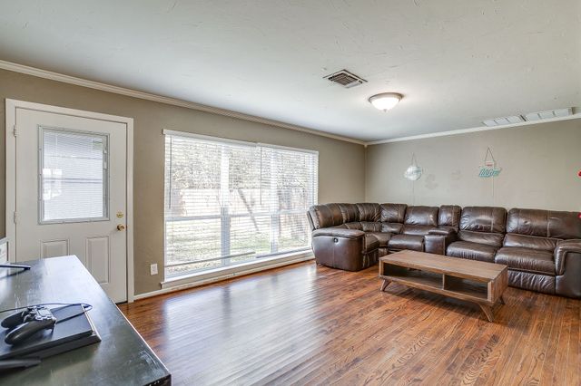 3612 Winston Road, Fort Worth, TX 76109