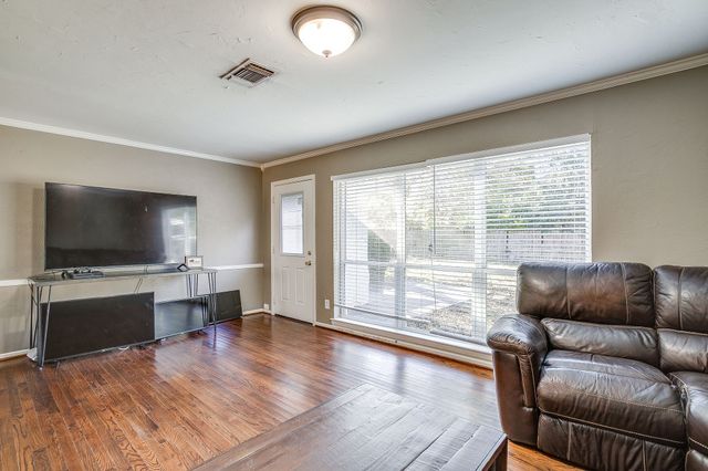 3612 Winston Road, Fort Worth, TX 76109