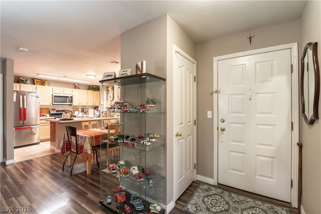 8452 Boseck Drive 123, Las Vegas, NV 89145 — photo 3